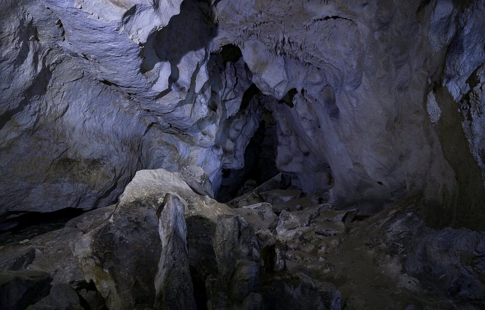 На фото – Таврская пещера